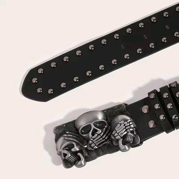 Black Skull Studded Belt Bag - Picture 3 of 3